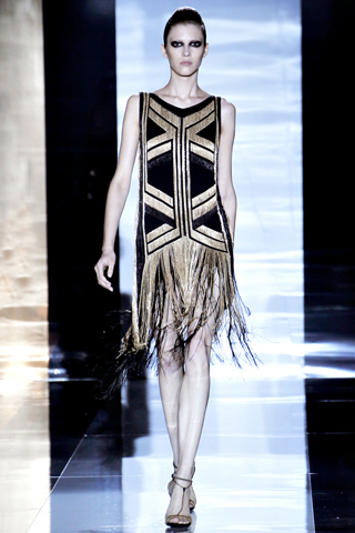 Юля Гарлапанова в коктейльном платье с геометрическим узором и низом из бахромы, Gucci