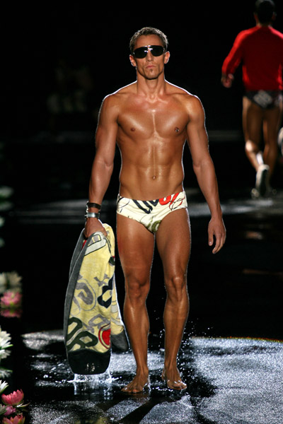 Dirk Bikkemberg      