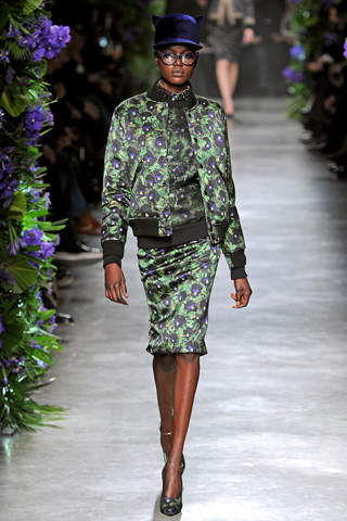 Ajak Deng  ,      , Givenchy