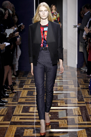 Julia Nobis     -    , Balenciaga